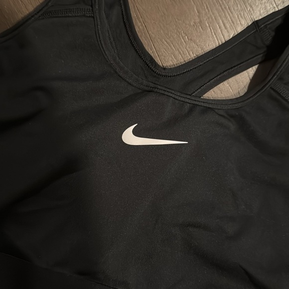 Nike Women's Black Sports Bra in Size XXL - Picture 3 of 5